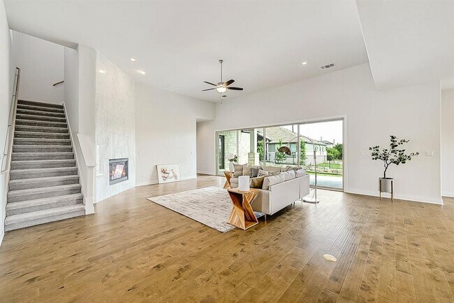 Building Photo - 4809 Serene Hills Dr