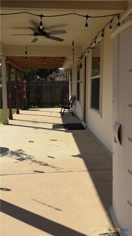 Building Photo - 200 Memory Ln