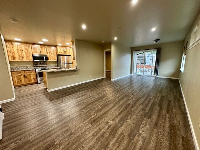 Building Photo - 259 Hodgson St