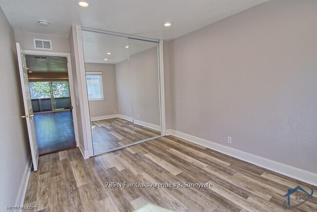 Building Photo - 785 N Fair Oaks Ave