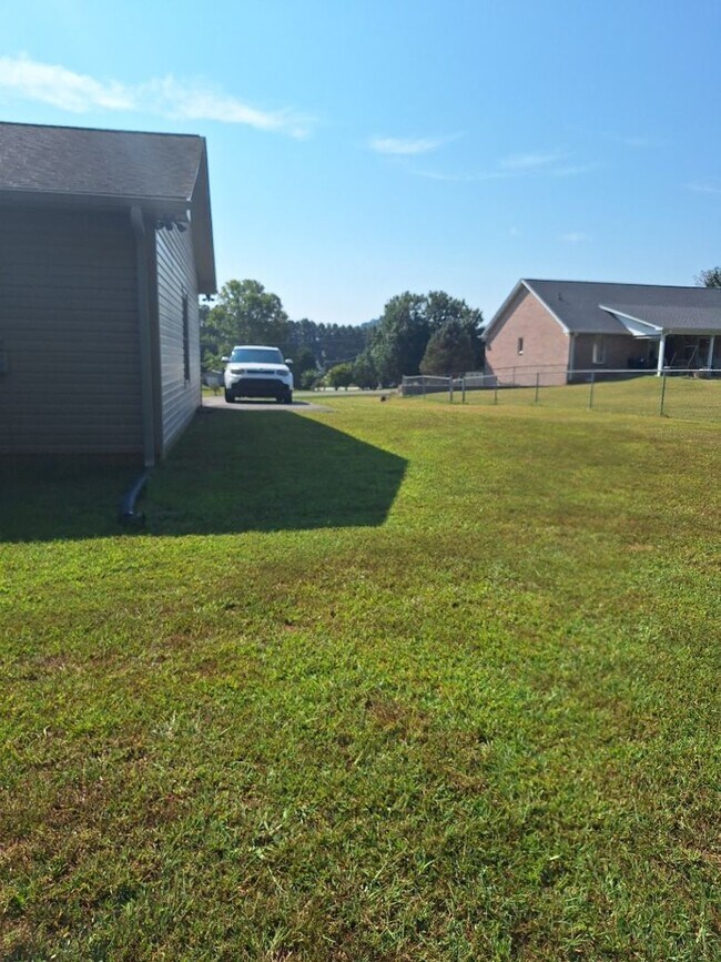 Building Photo - 415 Abner Cruze Rd