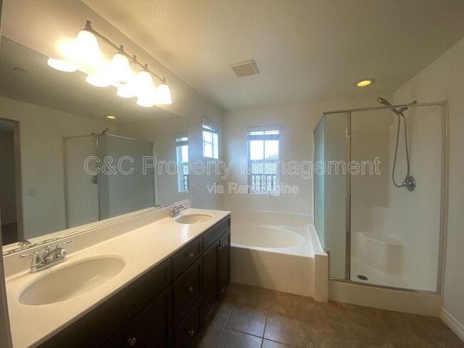 Building Photo - 6268 Cristal Ln