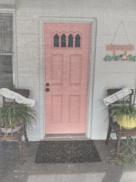 Building Photo - 3409 Saxon Dr