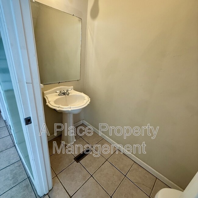 Building Photo - 3115 Magnolia Ave