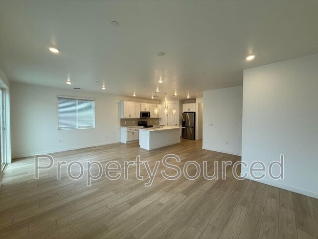 Building Photo - 1753 Lacey Ave