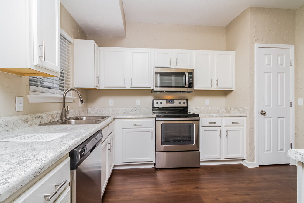 Building Photo - 7882 Rainey Dr