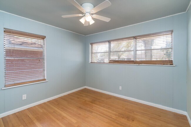 Building Photo - 1706 Colby Dr