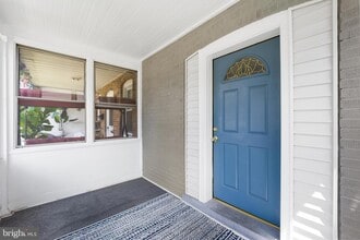 Building Photo - 1011 Clifton Ave