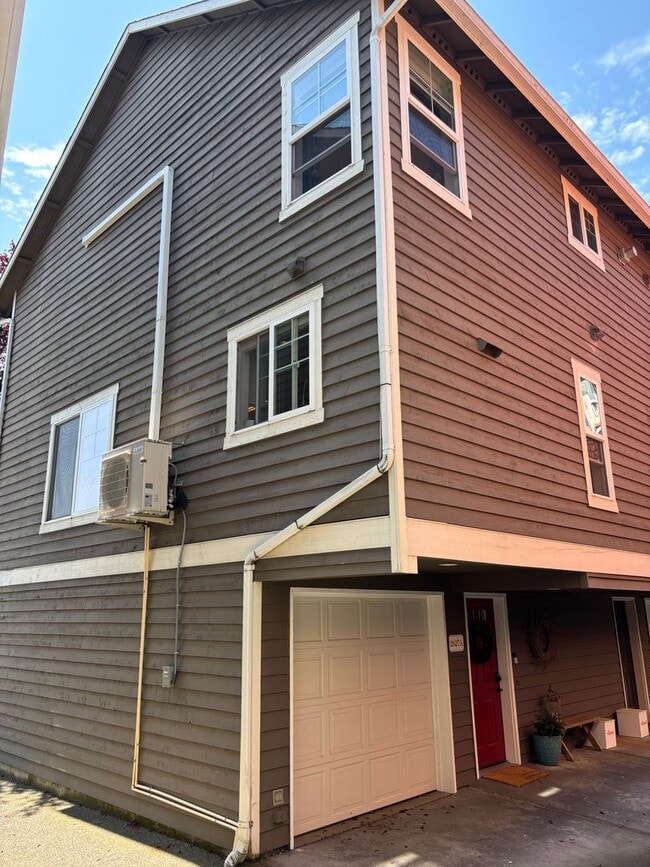 Primary Photo - Ballard Townhouse