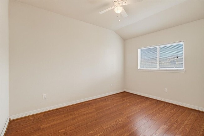 Building Photo - 6901 Anastasia Dr