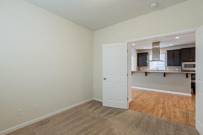 Building Photo - 1124 27th St NW