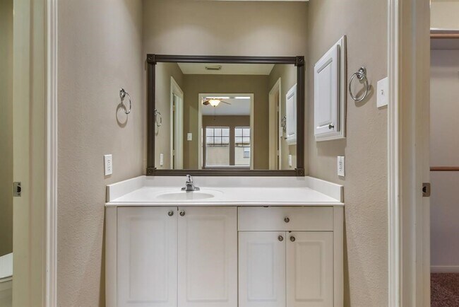 Building Photo - 80 Scarlet Woods Ct