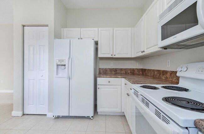 Building Photo - 12863 SW 134th Terrace