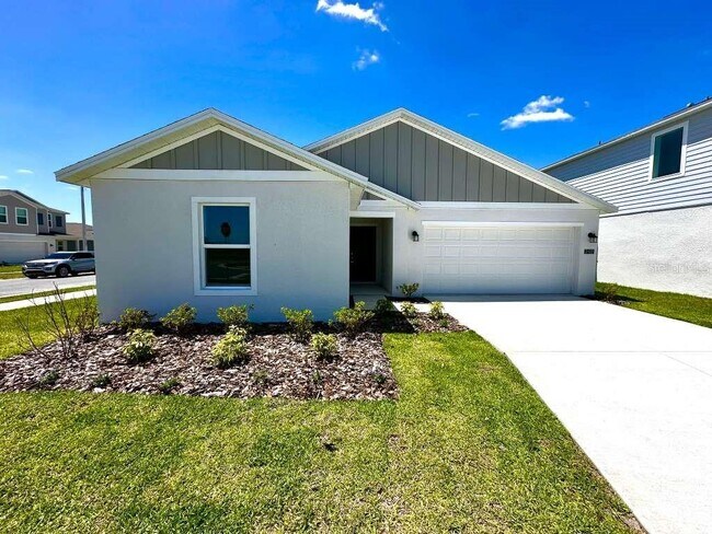 Building Photo - 2102 Chris Dr