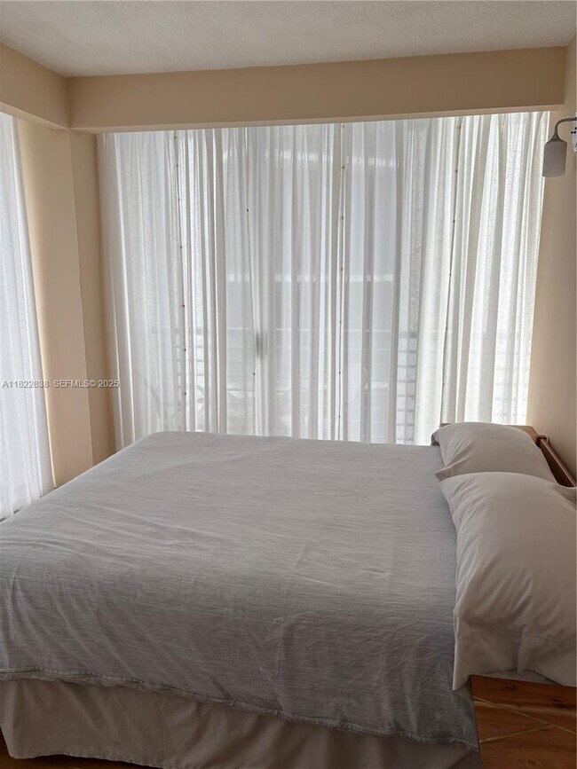 Building Photo - 1720 Harrison St