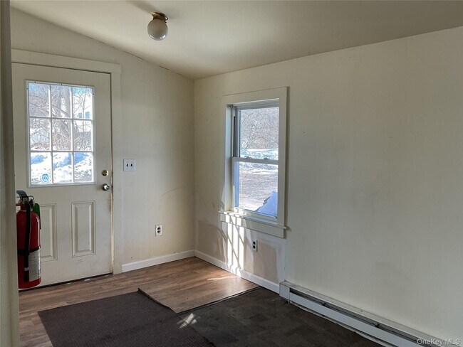 Building Photo - 1114-1114 NY-94