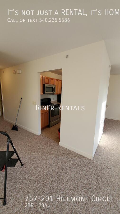 Building Photo - 767-201 Hillmont Circle-