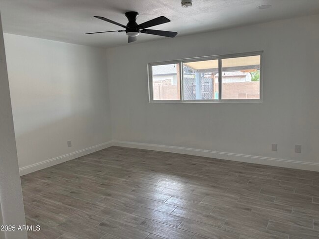 Building Photo - 4410 S Rita Ln