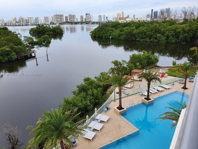 Building Photo - 16385 Biscayne Blvd