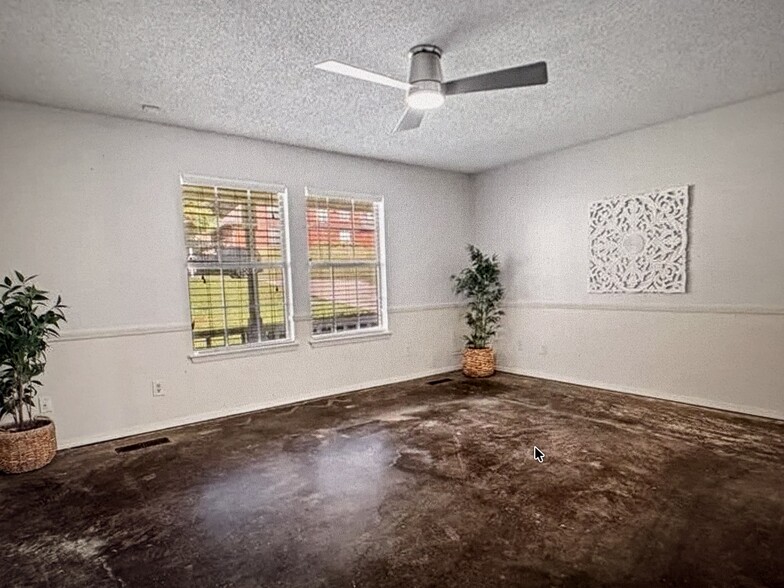 Building Photo - 3109 Glen Flora Way