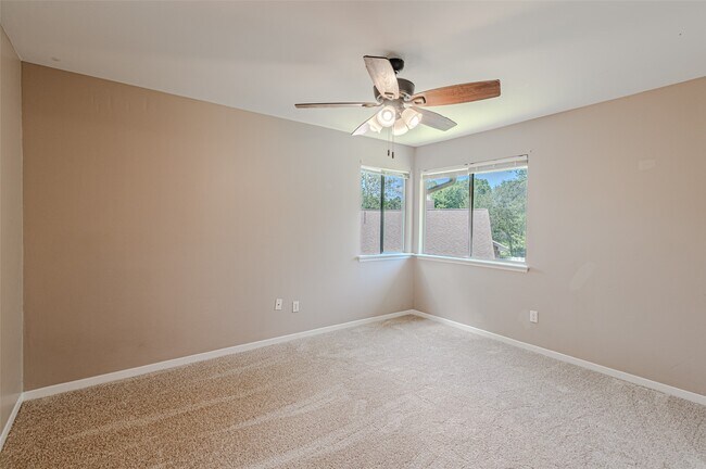 Building Photo - 18506 Creekfield Ct