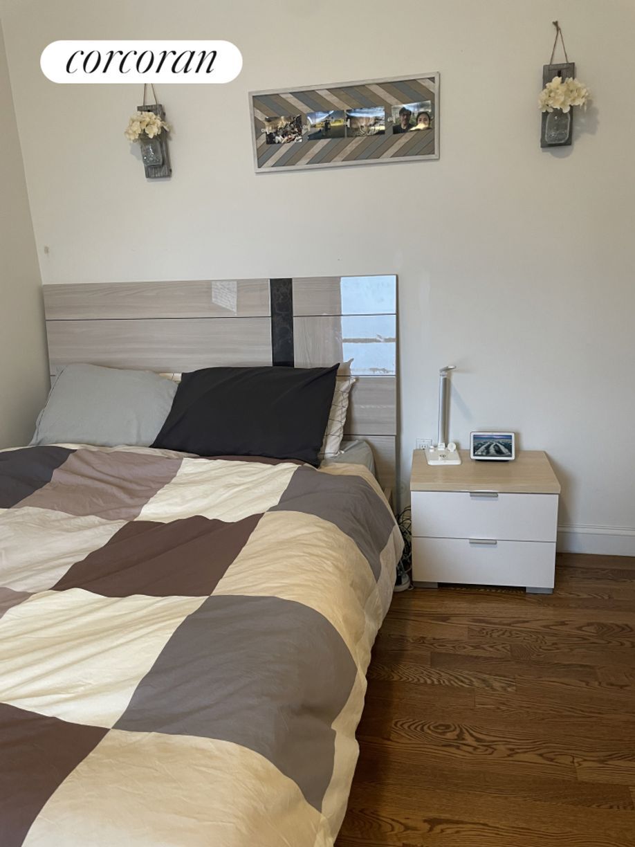 Building Photo - 61-09 39th Avenue H6