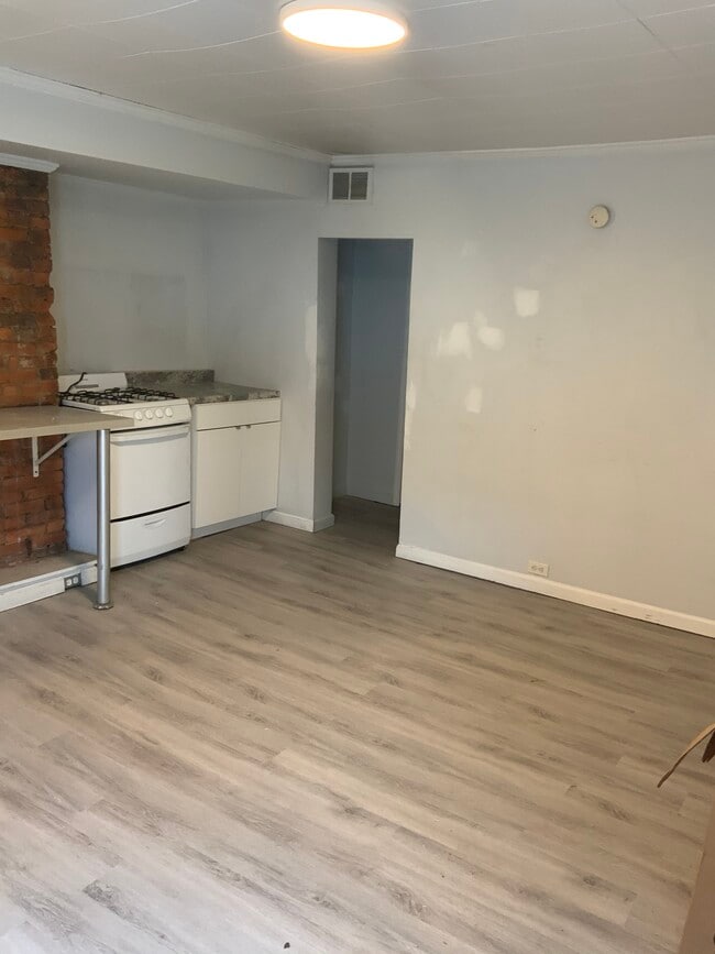 Building Photo - 2516 Josephine St