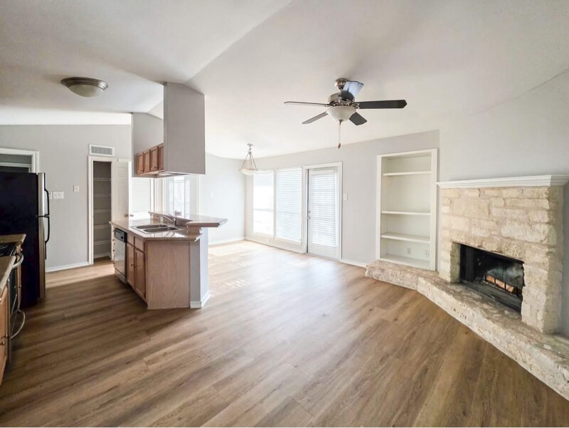 Building Photo - 6804 N Capital of Texas Hwy