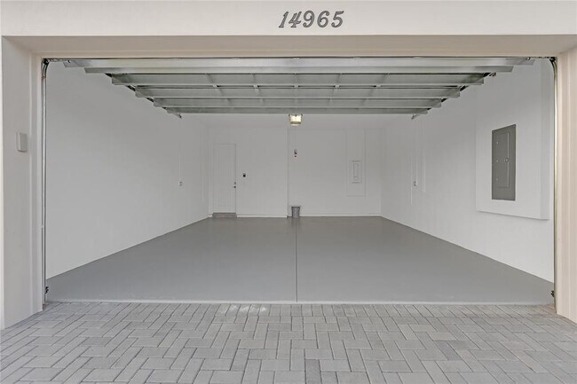 Building Photo - 14965 RedCove Pl