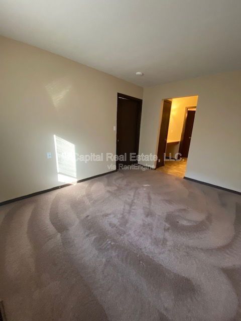 Building Photo - 901 2nd St