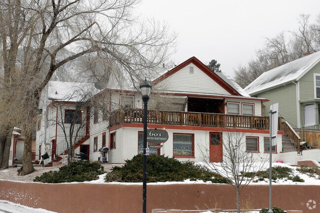 Building Photo - 601 Manitou Ave