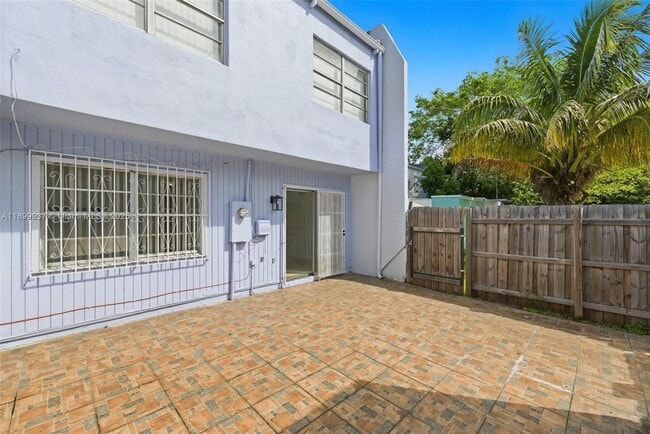 Building Photo - 624 NW 11th St