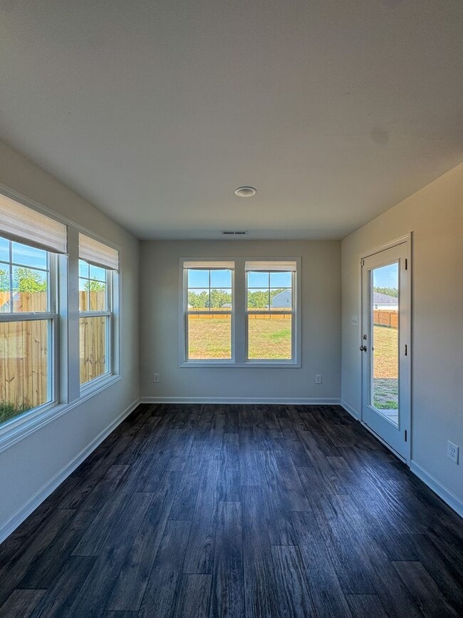 Building Photo - 3 Bed 2 Bath Plus Bonus Room in Parkton