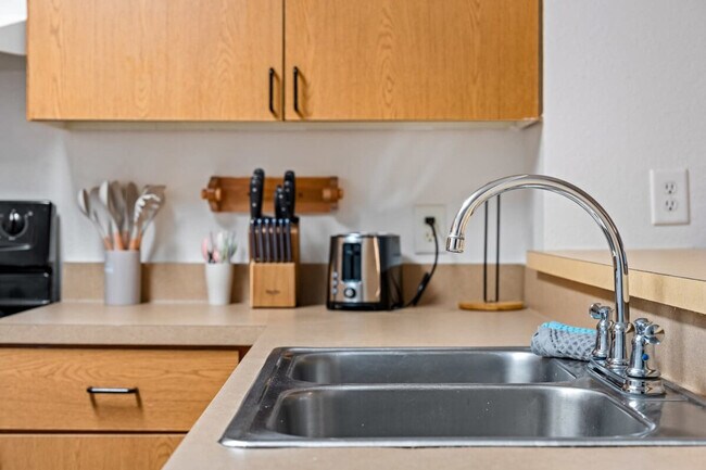 Building Photo - 15001 Caribou Ct