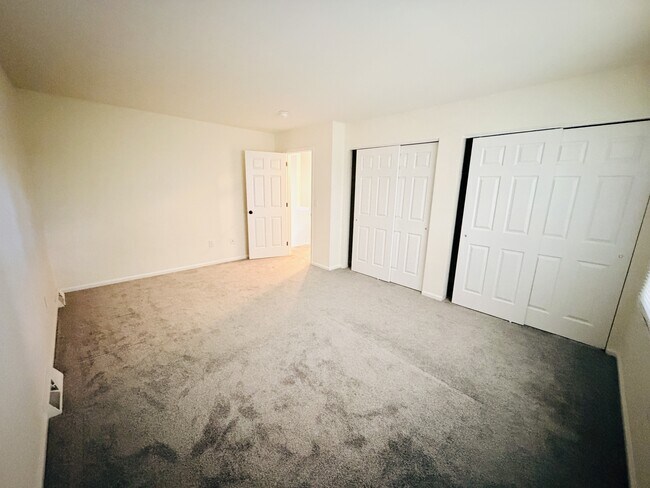 Building Photo - 168 Stoney Dr