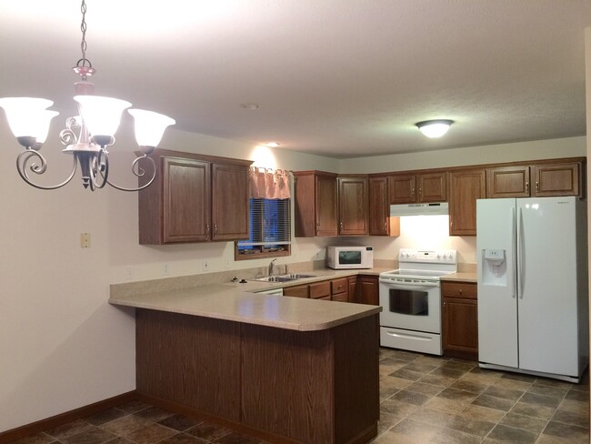 Building Photo - Chatham- Single Family Home (Oakbrook)