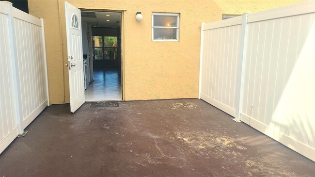 Building Photo - 4121 NW 26th St