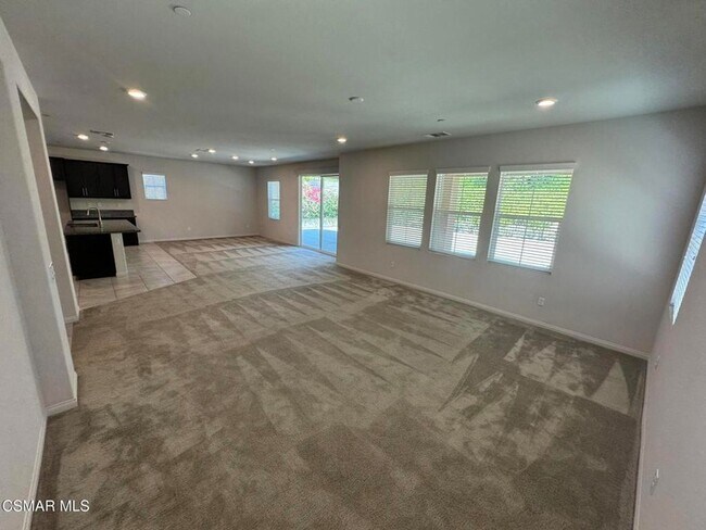 Building Photo - 446 Almond Ln