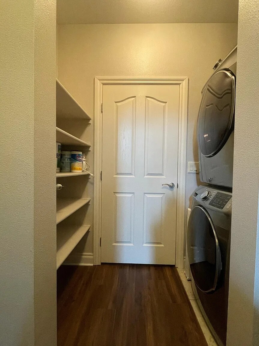 High efficiency and capacity washer dryer with shelving/storage - 1700 N Emerson St