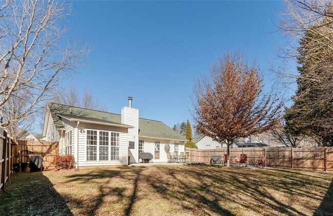 Building Photo - 110 Hawks Nest Dr