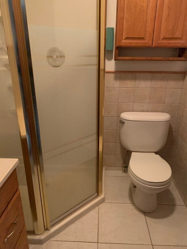 Second bathroom - 6105 Dacola Shores Rd