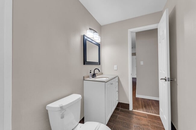 Building Photo - 6775 Middlebrook Blvd