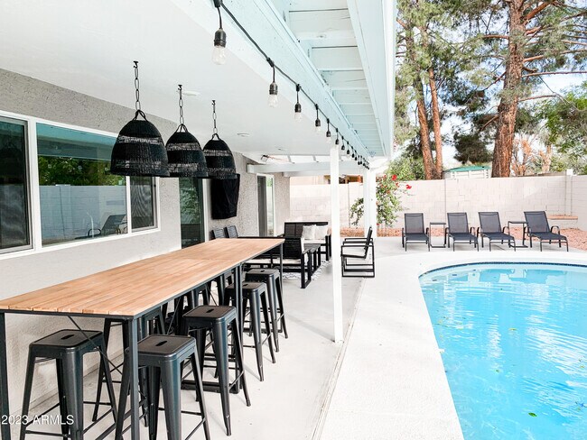 Building Photo - 9067 E Larkspur Dr