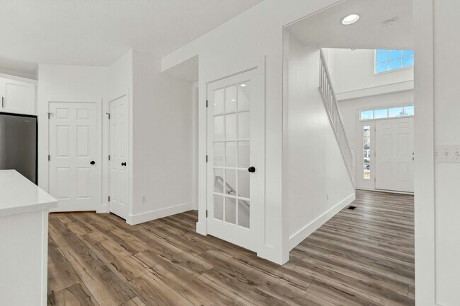 Building Photo - 6117 Antler Xing