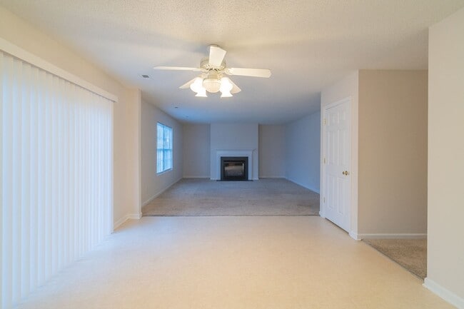 Building Photo - Spacious Home with Oversized Bedrooms & Op...