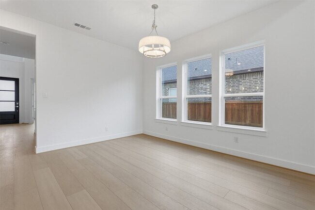 Building Photo - 7106 Carriage Lgt Dr