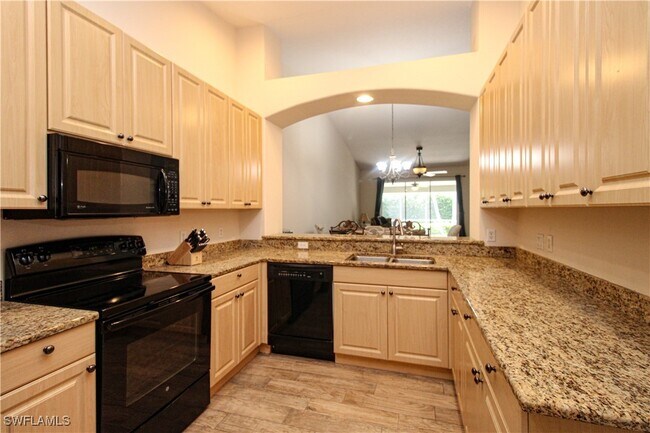 Building Photo - 6206 Mandalay Cir