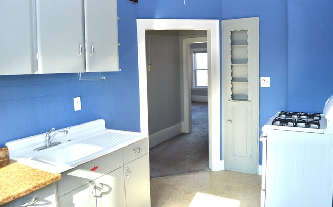 Building Photo - West 117th Apartments