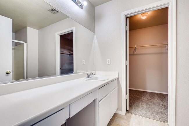 Building Photo - BEAUTIFUL 1 Story, 3 Bedroom 2 Bath Home Near Centennial Hills