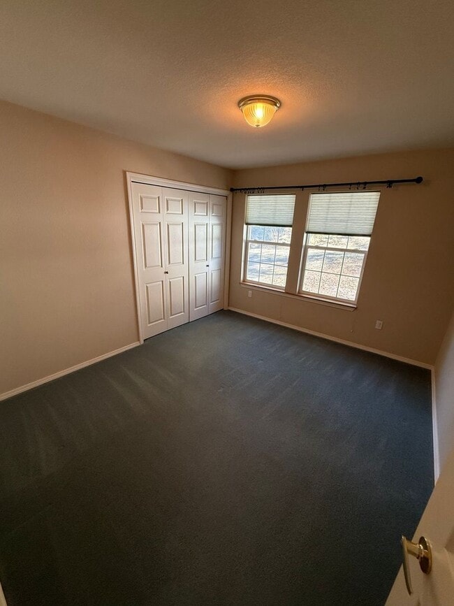 Building Photo - Spacious 5 Bedroom / 3 Bathroom Home for Rent in Lakeside, Montana